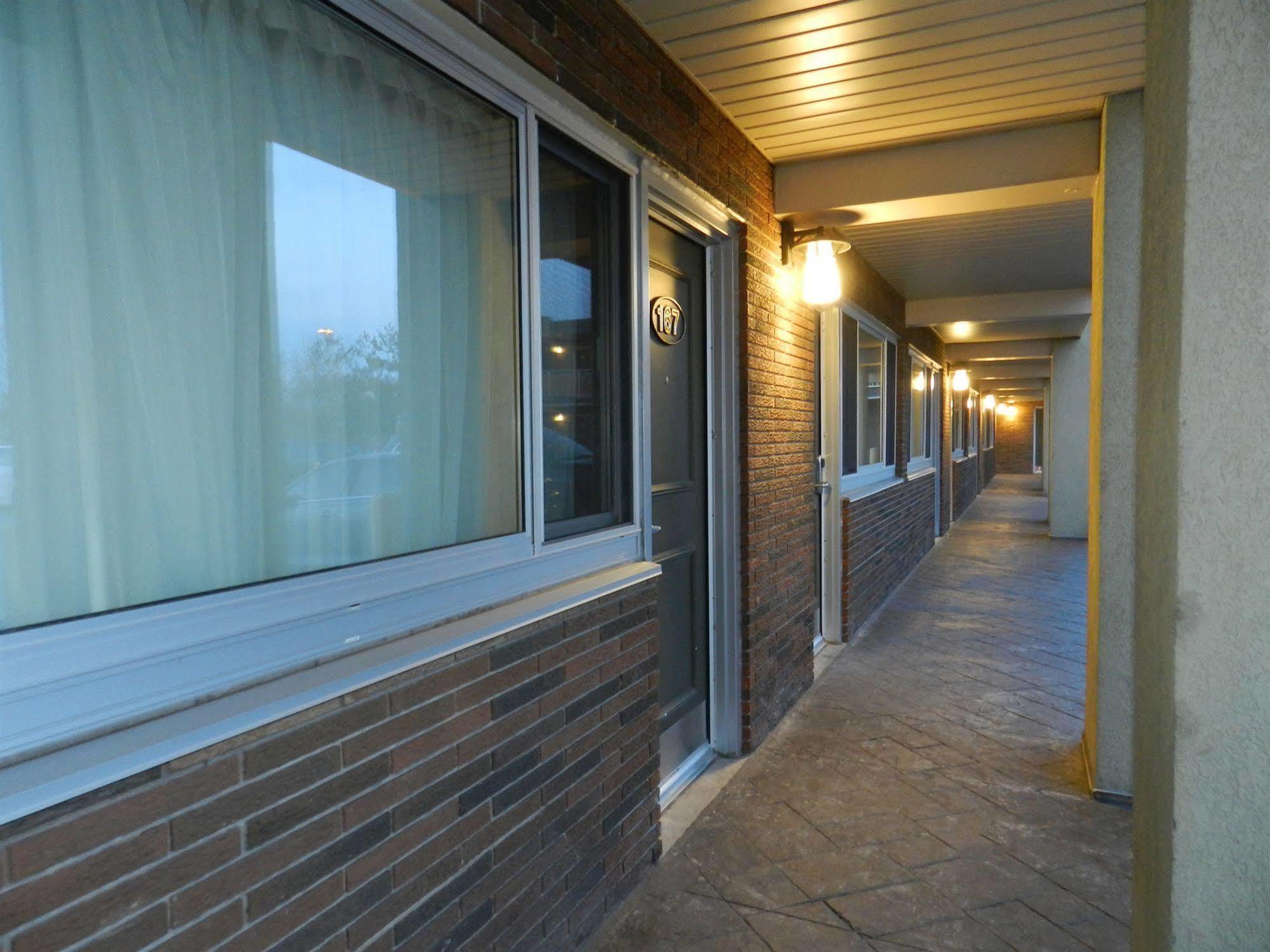 Capri Inn Sainte-Catherine Exteriör bild